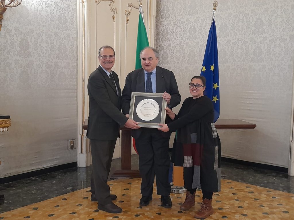 Ventenallo di Assoutenti Liguria: consegnata targa commemorativa al Prefetto di Genova Renato Franceschelli