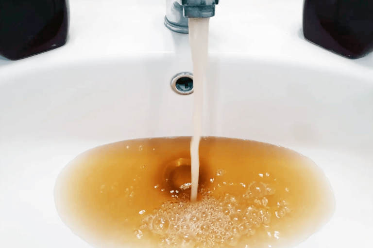 Da emergenza acqua circa 80.000 euro di danno economico a settimana per residenti e turisti. Si valutano risarcimenti ai cittadini.